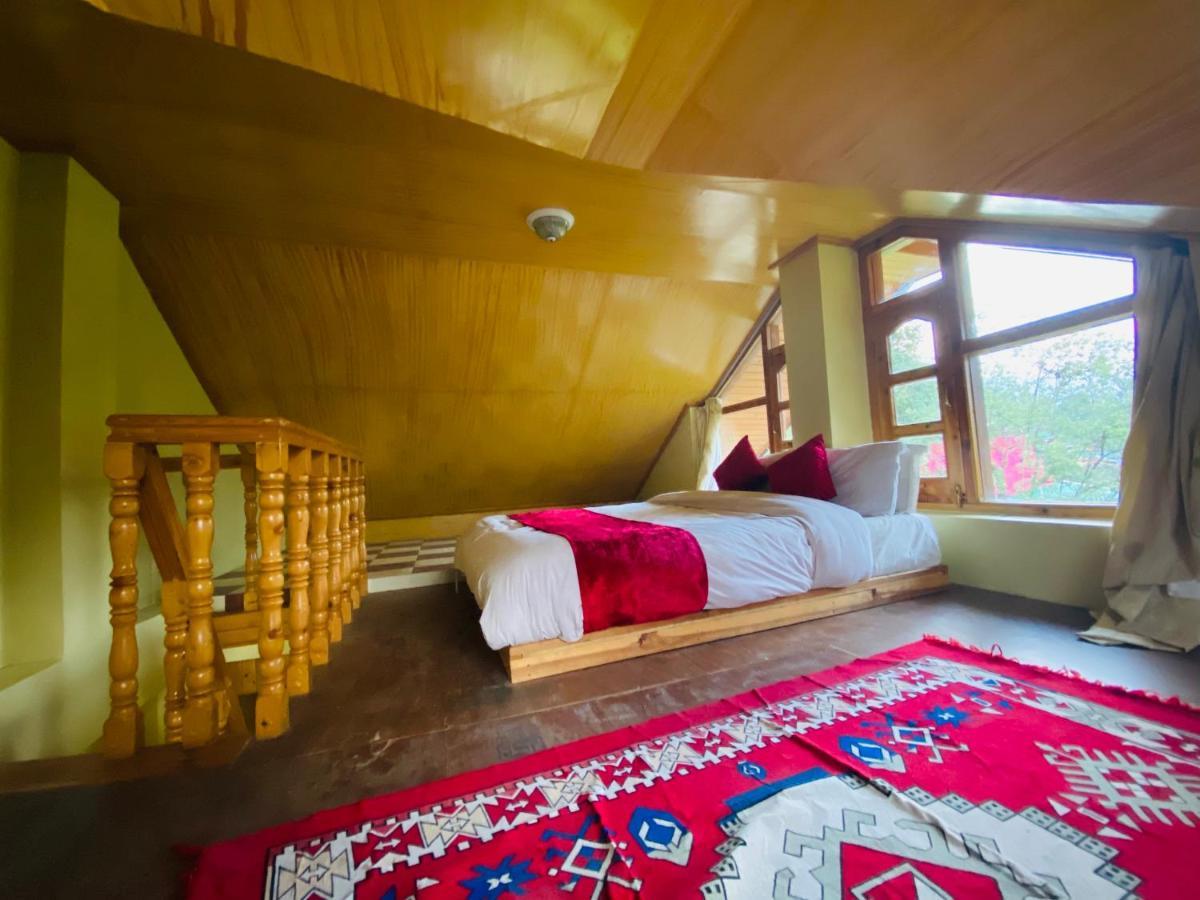 Holywood Classic-River View Resort Manāli Esterno foto