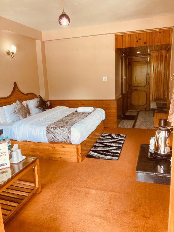 Holywood Classic-River View Resort Manāli Esterno foto